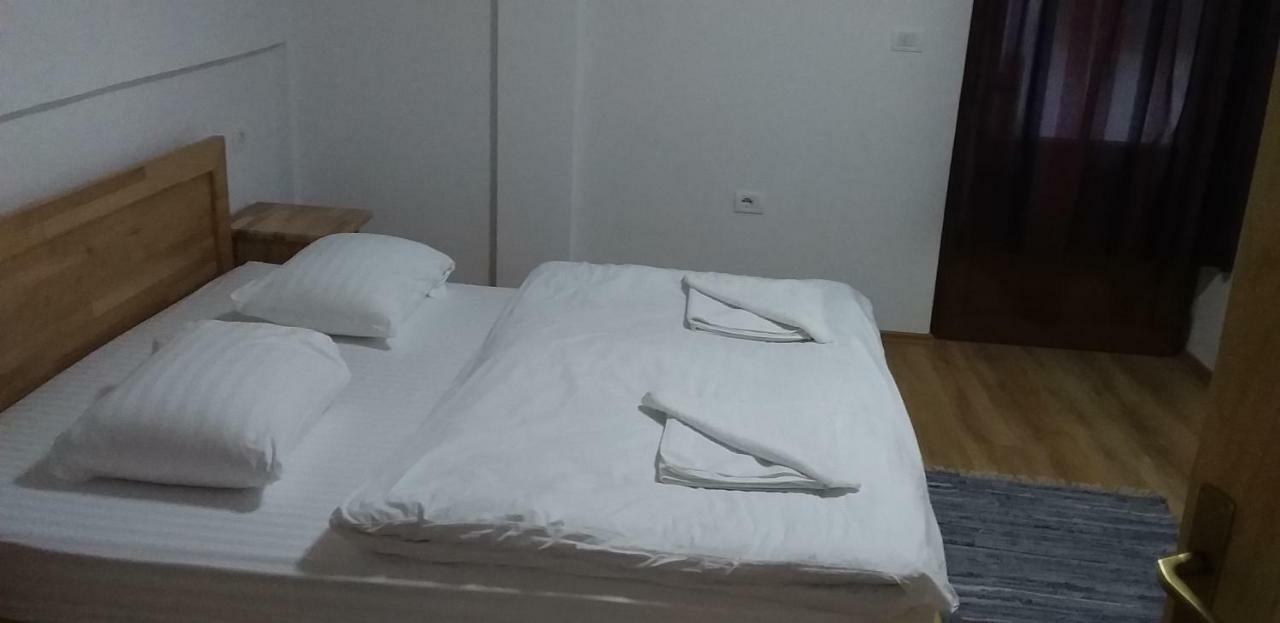 Bujtinat E Lugines Valbone Aparthotel Quarto foto